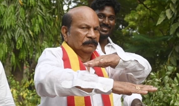 தவெக எம்எல்ஏ வி.எஸ்.பாபு மருத்துவமனையில் அனுமதி: தீவிர சிகிச்சைப் பிரிவில் சிகிச்சை!